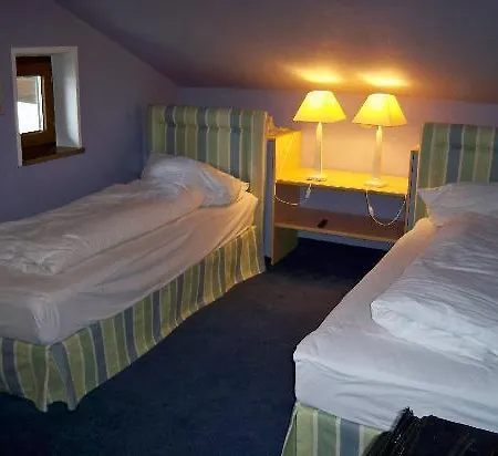Strasshofer Apartment *