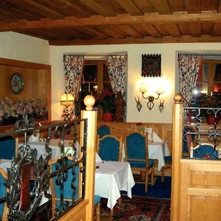 Strasshofer *