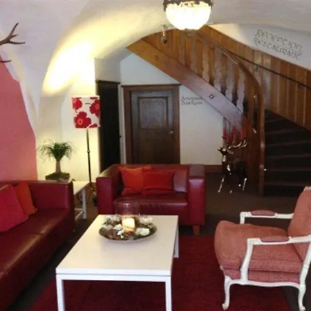 Strasshofer Apartment *
