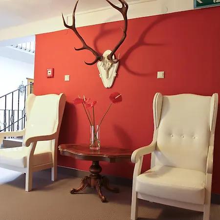 Strasshofer Apartment *